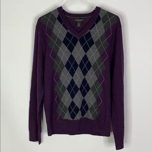 Banana Republic Men’s Merino Wool V-Neck Sweater